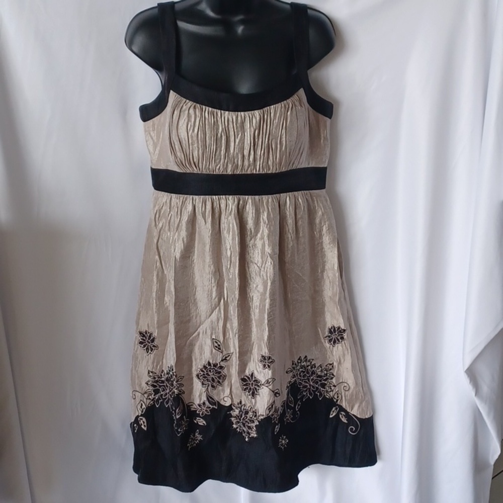 SL FASHION- sleeveless dress, gold w/black flowers & trim, embroidered, beaded